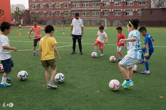 辽宁以80-76逆转福建，替补球员闪耀全场